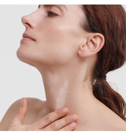 Crema regeneradora cuello y escote Dr. Hauschka 40 ml.