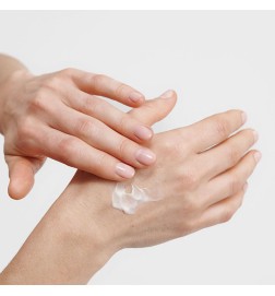 Bálsamo de manos regenerador Dr. Hauschka 50 ml.